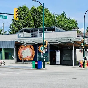 2br 1.5ba Full Kitchen Private - Free Parking - Location Vancouver