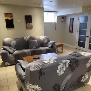 Lovely Guest Entire Minutes From Airport Guest house Ottawa
